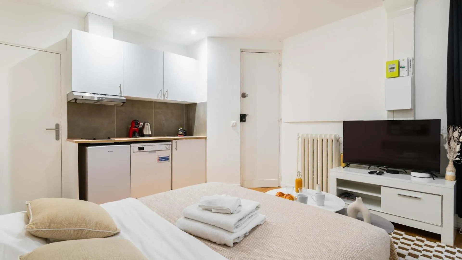 Studio Agreable Et Bien Placee - Paris 18 - 2P - Flat-Guest 0*,  France